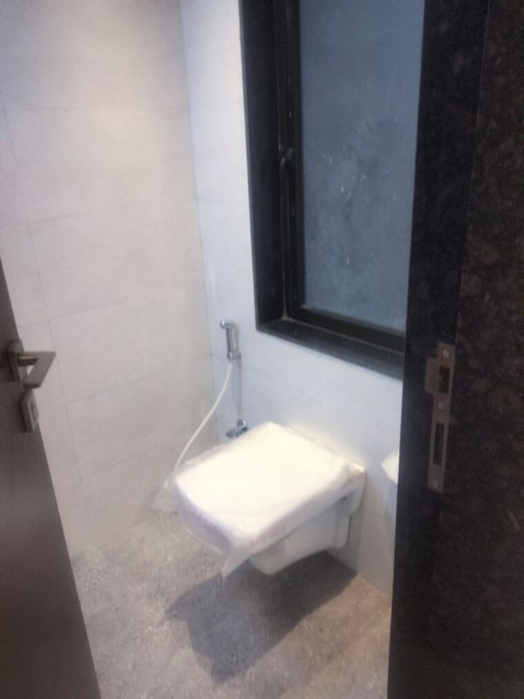 Bathroom, omkar-signet 1 Bedroom 340 Sq.Ft. Apartment In Malad East Mumbai 10570641