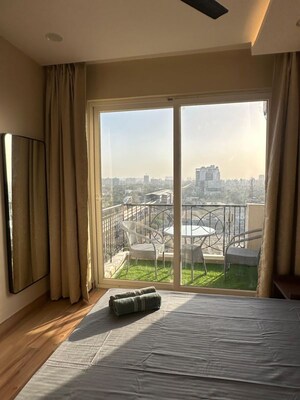 Room in Studio Apartment at Kaveri City Center, Delta I Greater Noida – for Sale