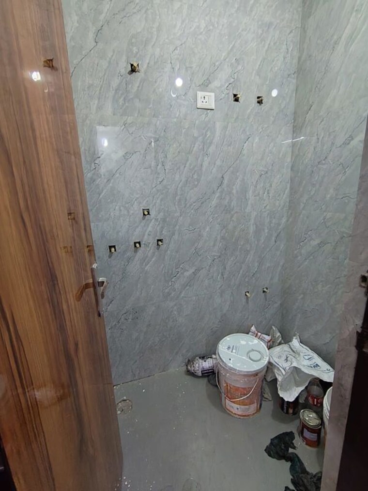Bathroom, vasundhara sector 3 2 Bedroom 850 Sq.Ft. Apartment In Vasundhara Sector 3 Ghaziabad 10570624