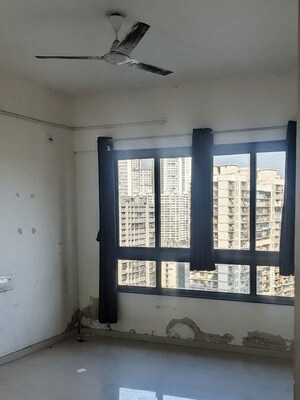Room in 2 BHK Apartment at Kanakia Levels, Malad East – for Rent