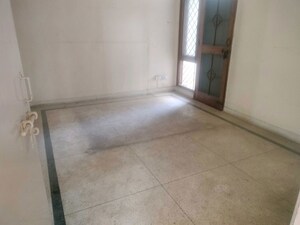 Room in 3 BHK Builder Floor at Sector 22 – for Rent