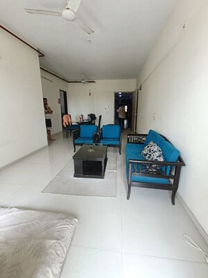 Team Area in 2 BHK Apartment at Kanakia Levels, Malad East – for Rent