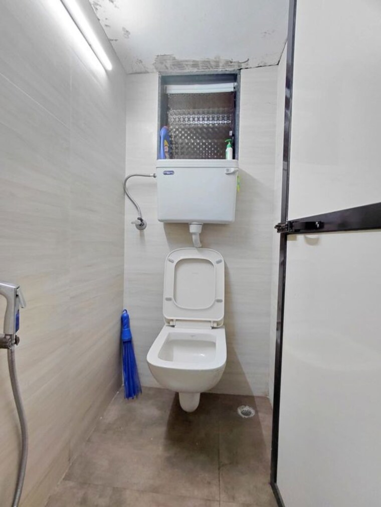 Bathroom, satellite-tower 3 Bedroom 1150 Sq.Ft. Apartment In Goregaon East Mumbai 10570673