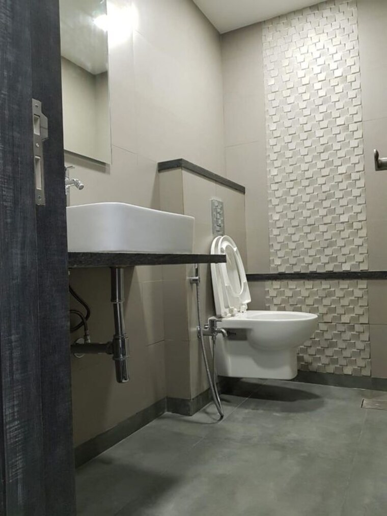 Bathroom, lodha-supremus-worli Commercial Office Space 780 Sq.Ft. In Worli Mumbai 10570694