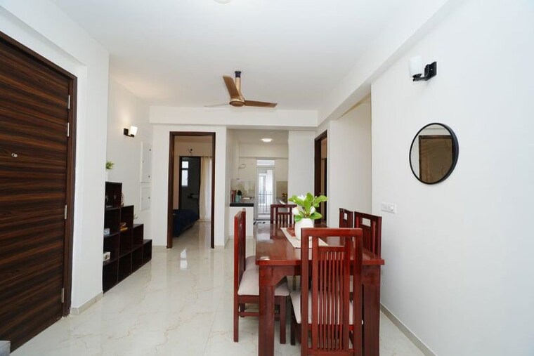 Living Room, smart-world-gems 3 Bedroom 1303 Sq.Ft. Apartment In Sector 89 Gurgaon 10570701