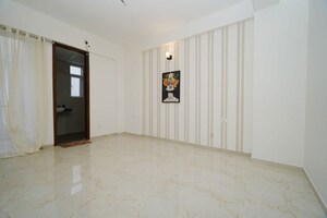 Room in 3 BHK Apartment at Smart World Gems, Sector 89 – for Sale