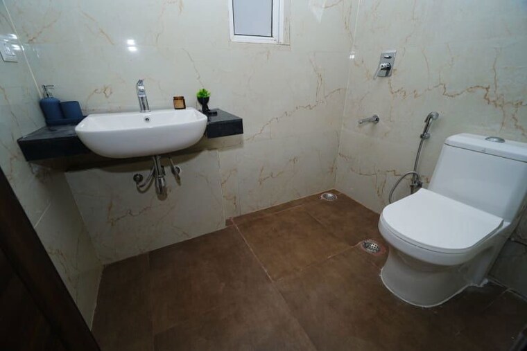 Bathroom, smart-world-gems 3 Bedroom 1303 Sq.Ft. Apartment In Sector 89 Gurgaon 10570701