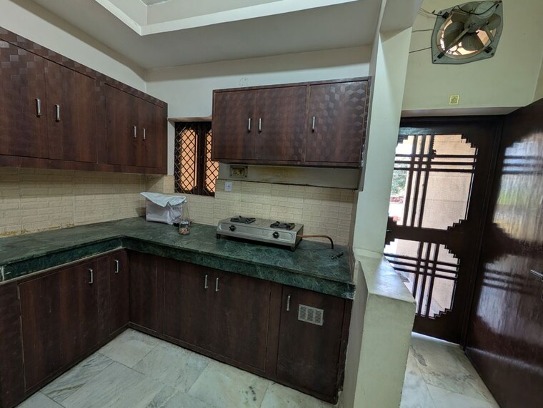 Kitchen, viram khand 3 2 Bedroom 1250 Sq.Ft. Independent House In Viram Khand 3 Lucknow 10570620