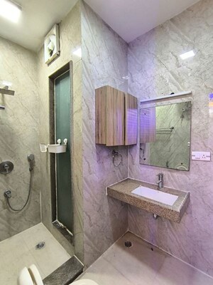Bathroom in 1 BHK Builder Floor at Sector 57 – for Rent