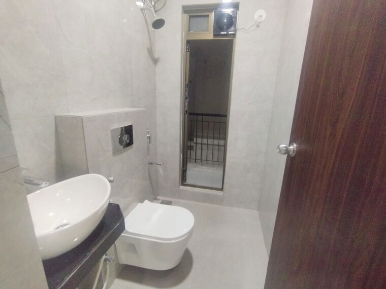 Bathroom, raymond-ten-x-habitat 2 Bedroom 675 Sq.Ft. Apartment In Pokhran Road No Two Thane 10570719