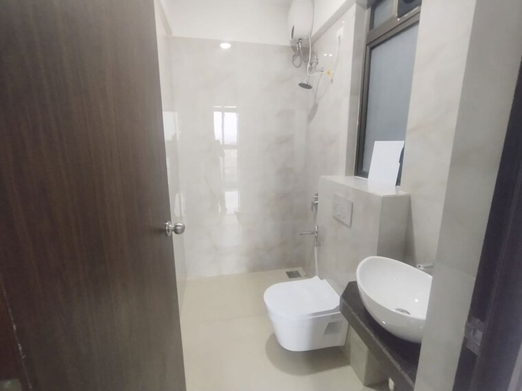 Bathroom, raymond-ten-x-habitat 2 Bedroom 675 Sq.Ft. Apartment In Pokhran Road No Two Thane 10570719