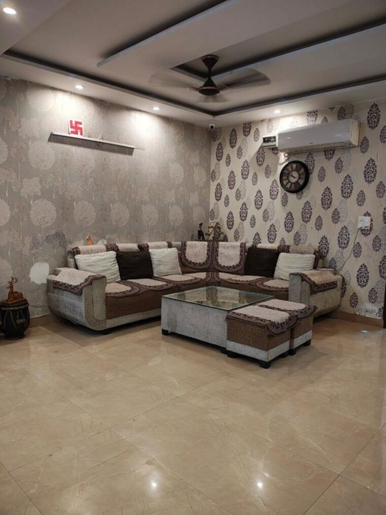 Gym, green fields colony 3 Bedroom 1806 Sq.Ft. Builder Floor In Green Fields Colony Faridabad 10570736