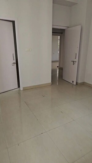 Room in 3 BHK Apartment at Sector 20 – for Rent
