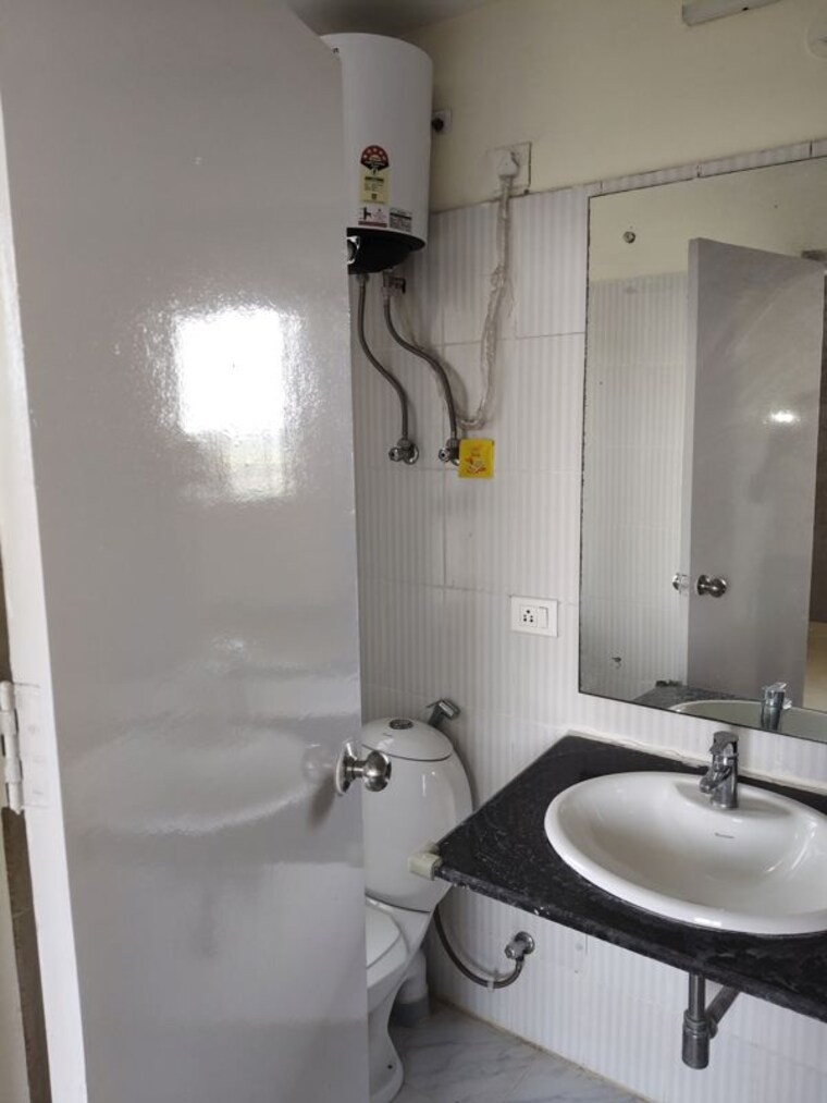 Bathroom, sare-home 2.5 Bedroom 1326 Sq.Ft. Apartment In Sector 92 Gurgaon 10570738