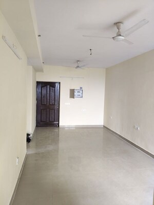 Room in 2.5 BHK Apartment at Sare Home, Sector 92 – for Rent