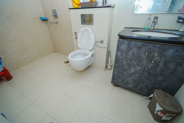 Bathroom, godrej-101 3 Bedroom 2366 Sq.Ft. Apartment In Sector 79 Gurgaon 10570739