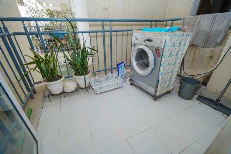 Balcony, godrej-101 3 Bedroom 2366 Sq.Ft. Apartment In Sector 79 Gurgaon 10570739