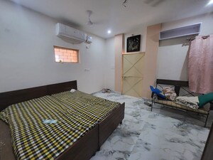 1 BHK Independent House For Rent in Sector 22