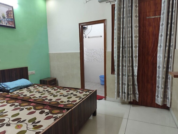 Bedroom, silver-city-extention 2 Bedroom 1250 Sq.Ft. Apartment In Vip Road Zirakpur 10570759
