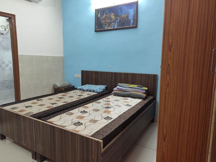 Bedroom, silver-city-extention 2 Bedroom 1250 Sq.Ft. Apartment In Vip Road Zirakpur 10570759