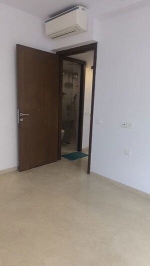 Room in 1 BHK Apartment at Hiranandani Zen Maple, Powai – for Rent