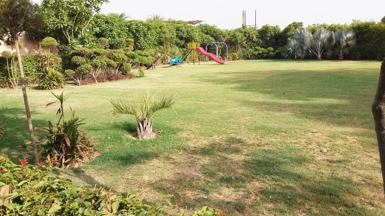 Garden, chhatikara Studio 378 Sq.Ft. Apartment In Chhatikara Vrindavan 10558963