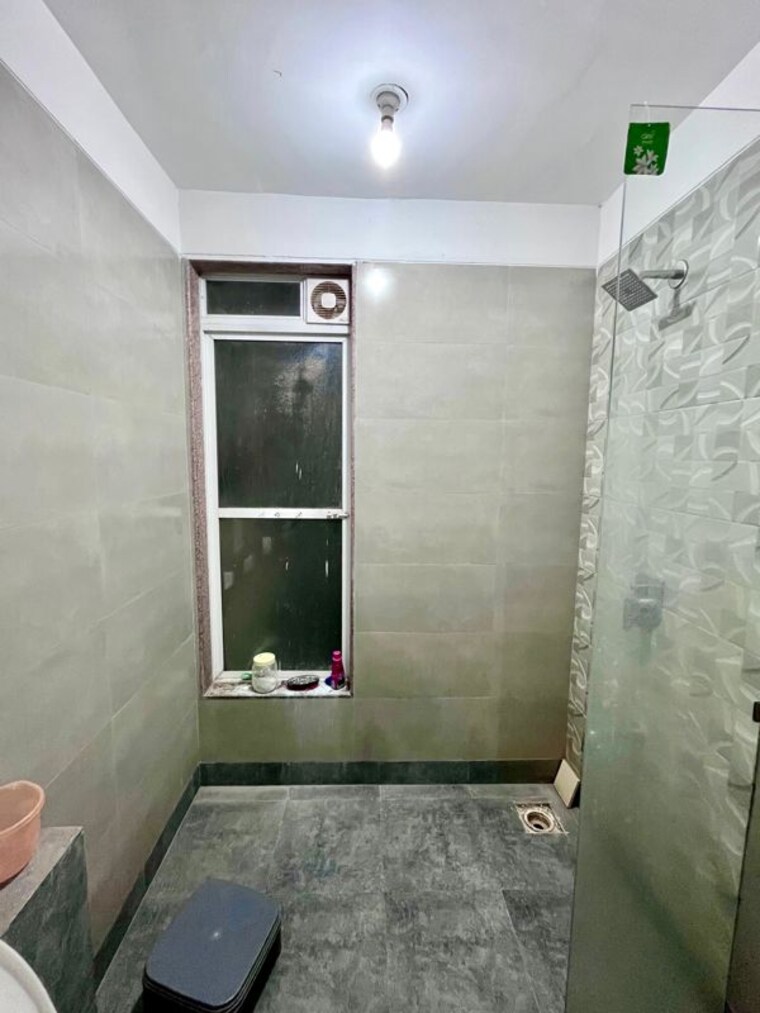 Bathroom, paradise-lifespaces-sai-world-city 2 Bedroom 1000 Sq.Ft. Apartment In New Panvel Navi Mumbai 10570804