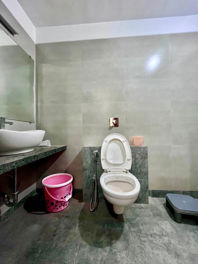 Bathroom, paradise-lifespaces-sai-world-city 2 Bedroom 1000 Sq.Ft. Apartment In New Panvel Navi Mumbai 10570804