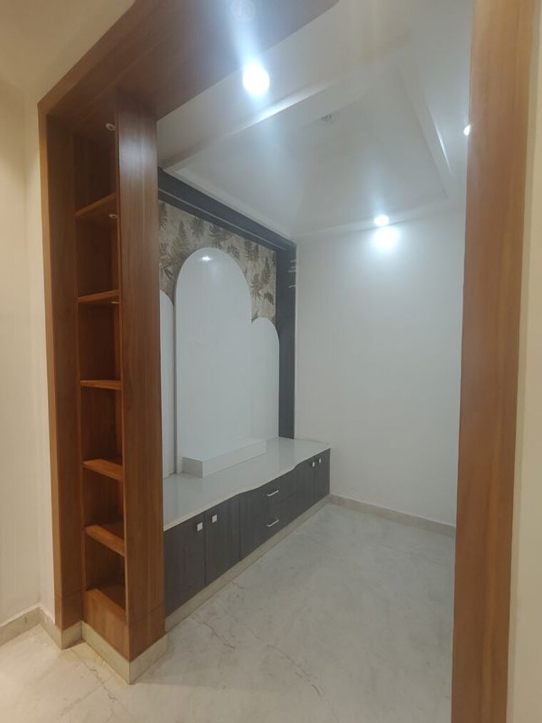 undefined, sector 10 4 Bedroom 300 Sq.Yd. Builder Floor In Sector 10 Faridabad 10438126