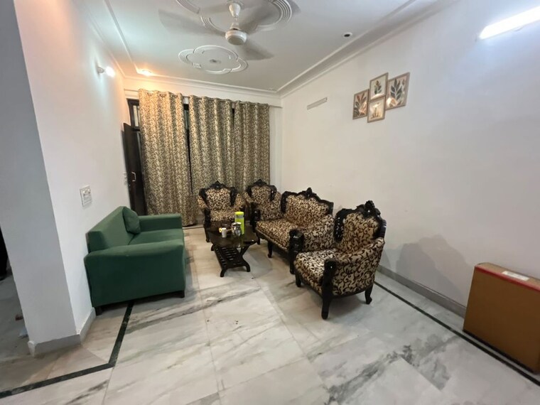 Living Room, sector 56 3 Bedroom 240 Sq.Yd. Builder Floor In Sector 56 Gurgaon 10570815