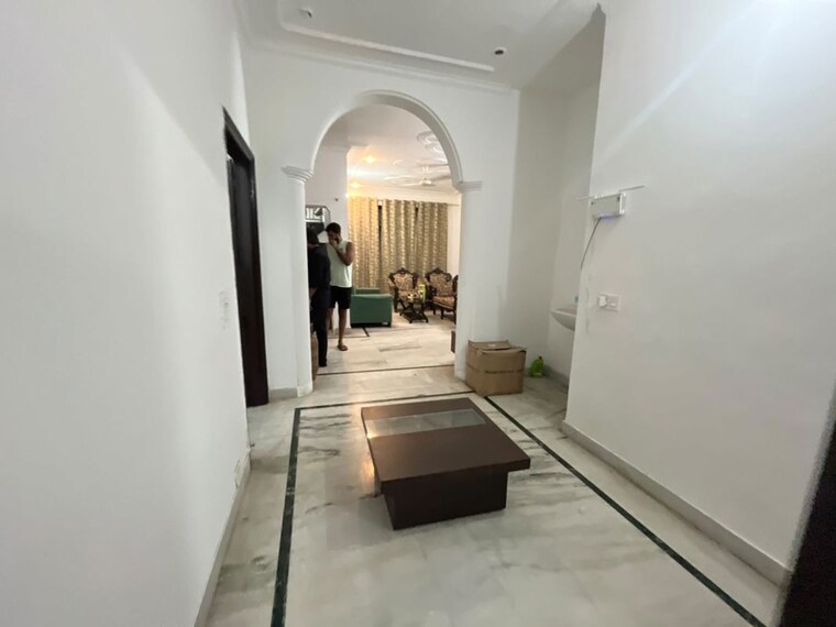undefined, sector 56 3 Bedroom 240 Sq.Yd. Builder Floor In Sector 56 Gurgaon 10570815