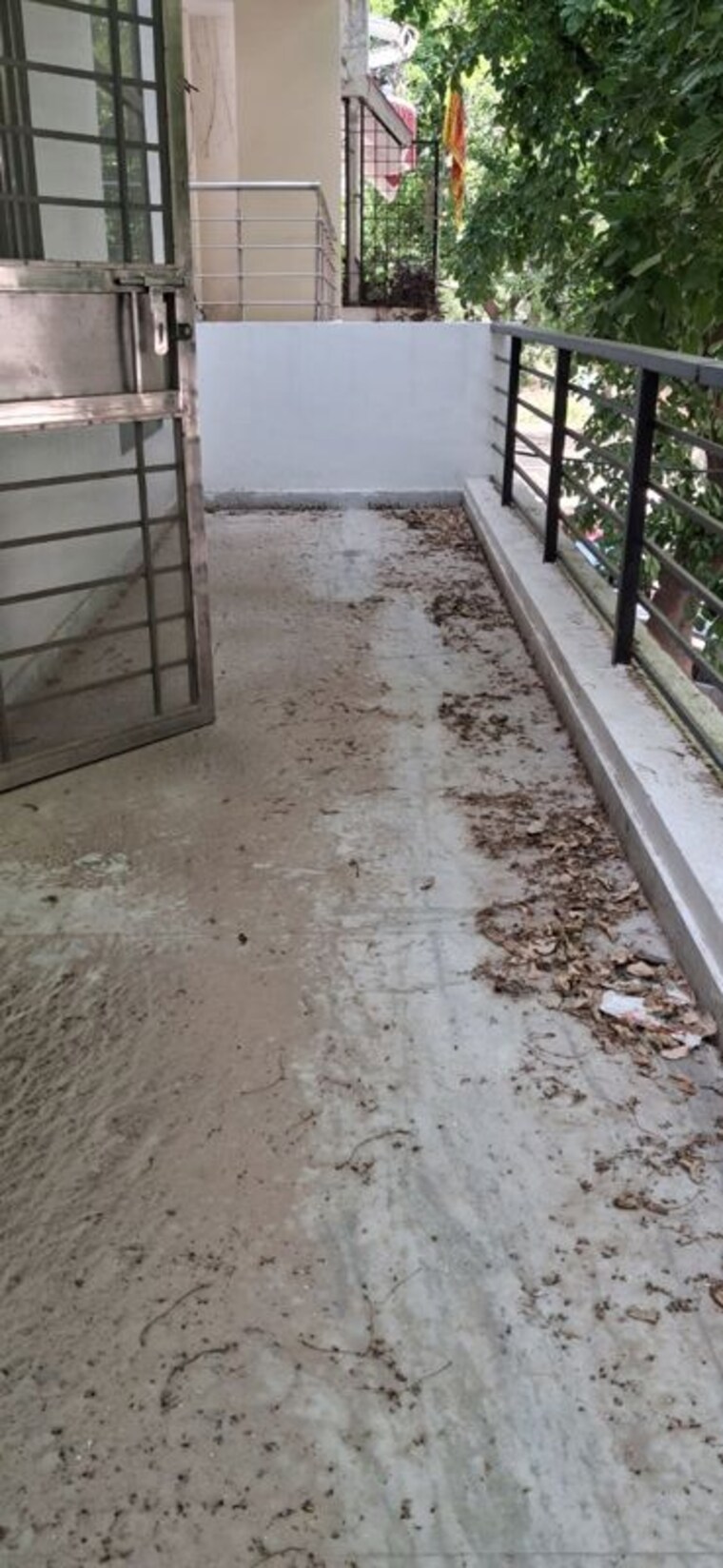 Balcony, sector 56 3 Bedroom 240 Sq.Yd. Builder Floor In Sector 56 Gurgaon 10570815