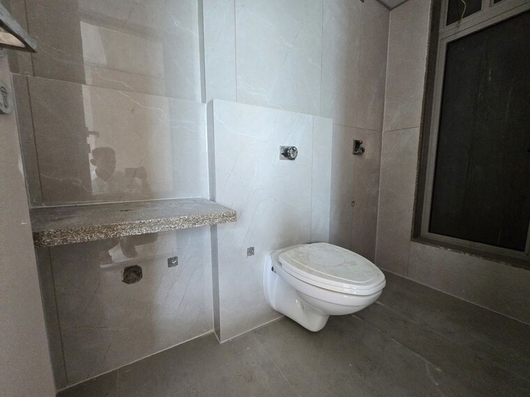 Bathroom, gurukrupa-marina-enclave 2 Bedroom 645 Sq.Ft. Apartment In Malad West Mumbai 10570825