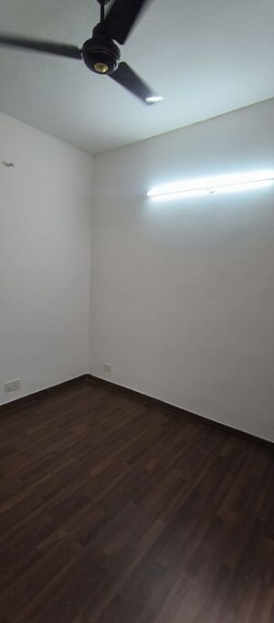 Room in 3 BHK Independent House at BPTP Parkland Pride, Sector 77 – for Sale