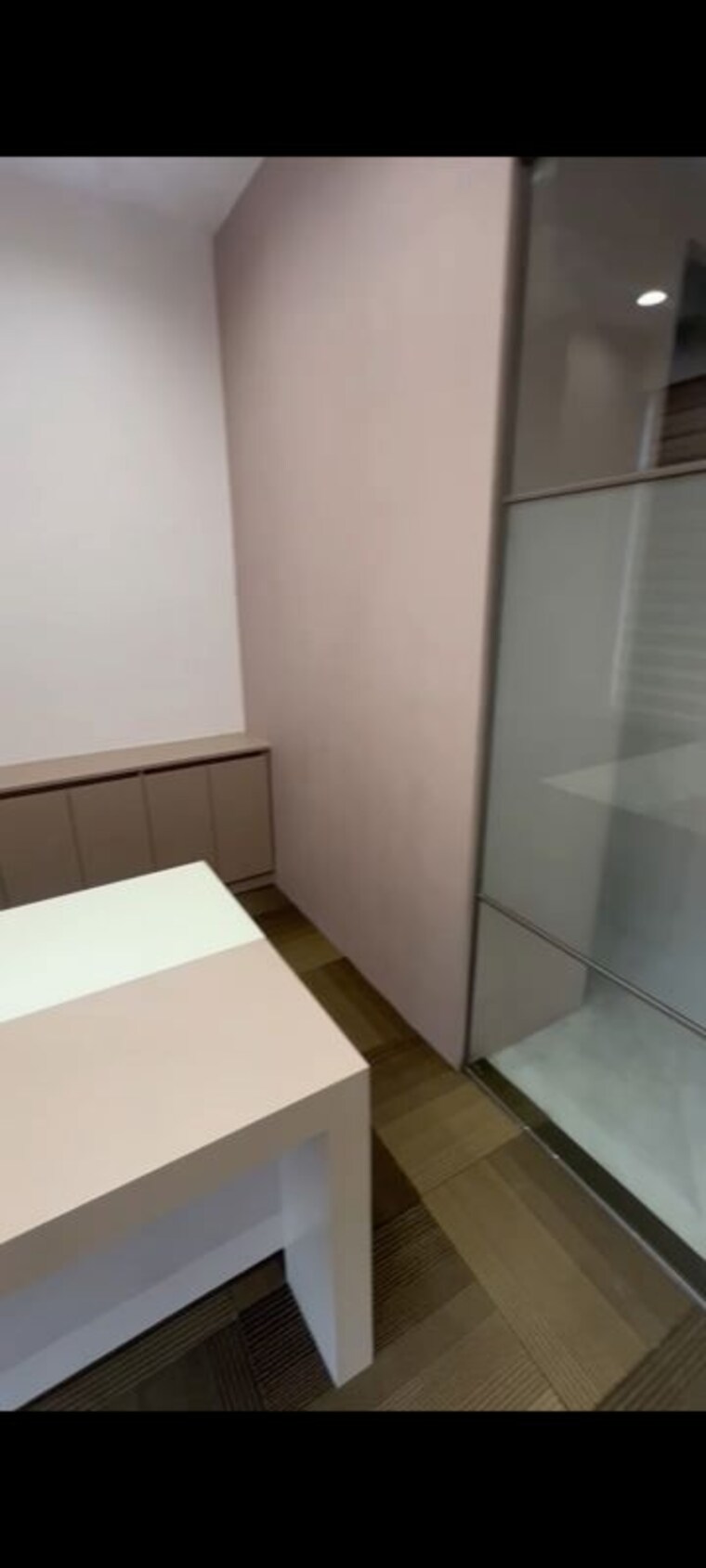 Balcony, puri-pp-city-centre Commercial Office Space 1100 Sq.Ft. In Pitampura Delhi 10570864