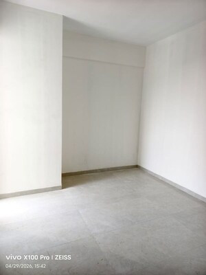 Room in 2 BHK Apartment at Damji Shamji Mahavir Spring Tulip Phase 1, Pokhran Road No Two – for Rent