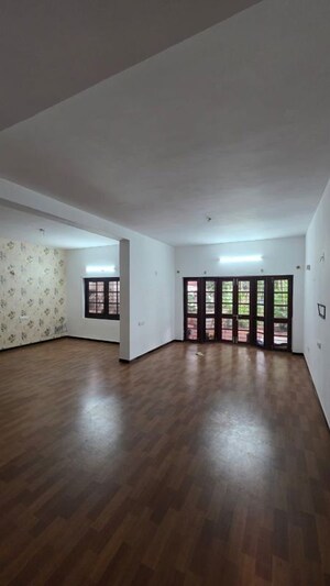 6 BHK Builder Floor For Sale in Casa Lavelle, Lavelle Road