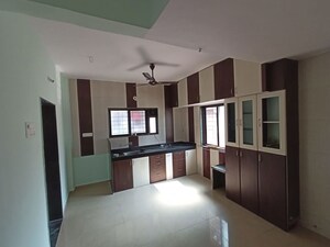 Room in 2 BHK Apartment at Pimple Gurav – for Rent