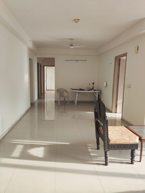 4 BHK + Servant Room 2350 Sq.Ft. Apartment in DLF Express Greens