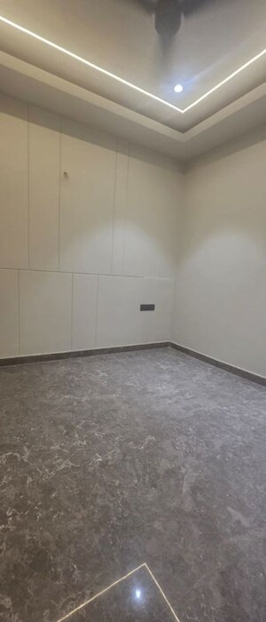 Room in 3 BHK Builder Floor at Gujranwala Town – for Sale