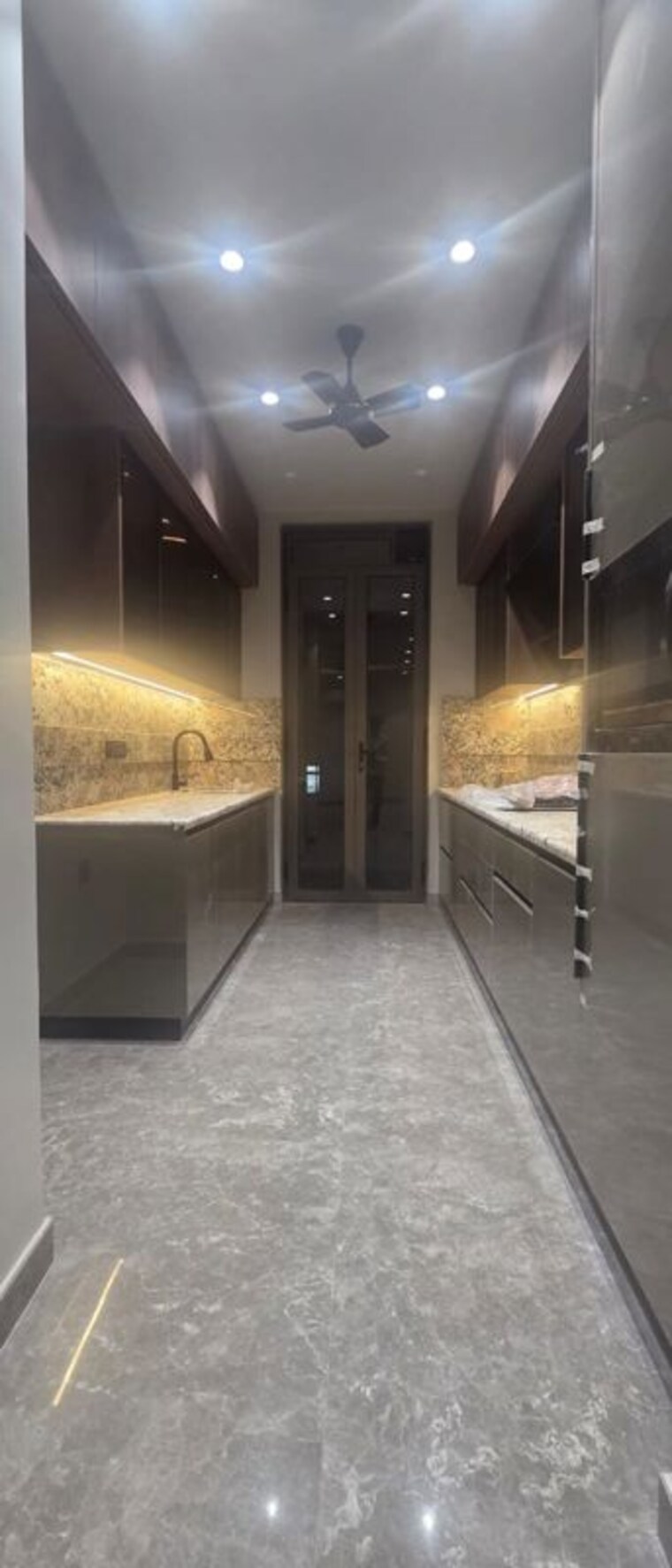Kitchen, gujranwala town 3 Bedroom 167 Sq.Ft. Builder Floor In Gujranwala Town Delhi 10570939