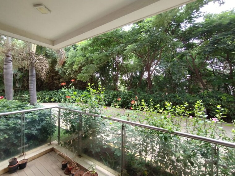Garden, prestige-white-meadows 4 Bedroom 4021 Sq.Ft. Apartment In Whitefield Bangalore 10570941