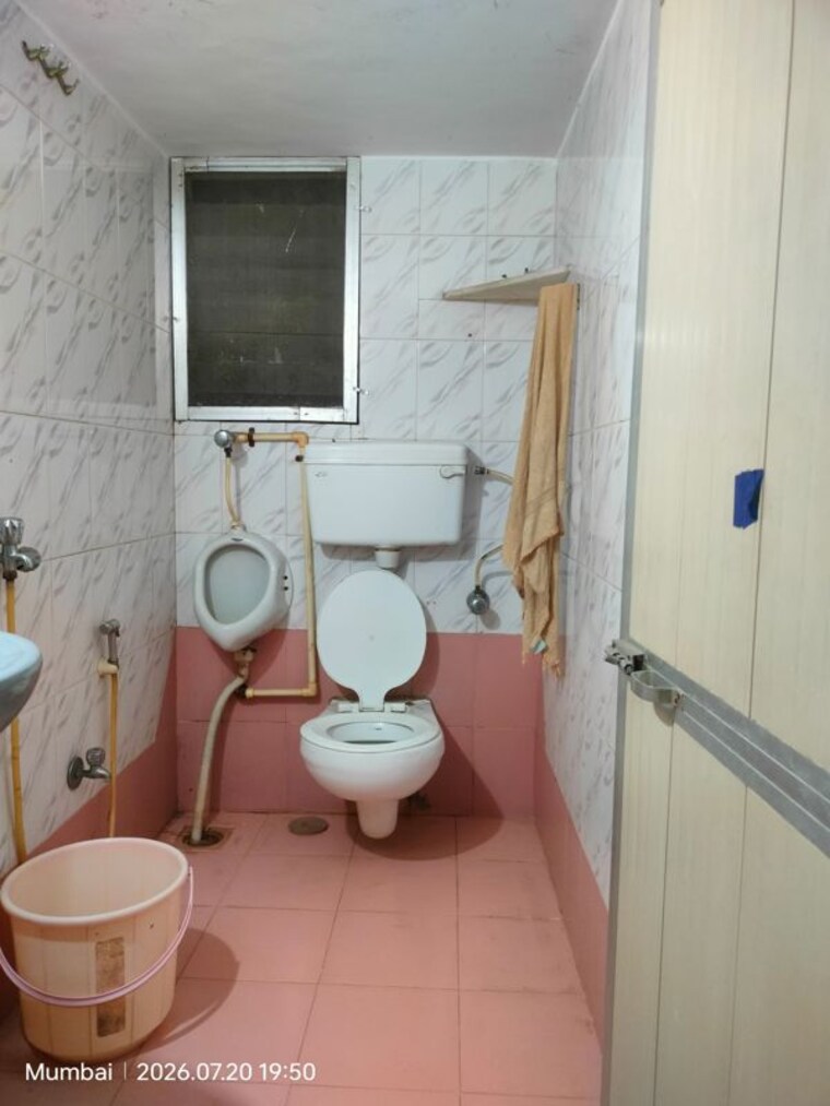 Bathroom, yashodham-complex 1 Bedroom 400 Sq.Ft. Apartment In Goregaon East Mumbai 10570923