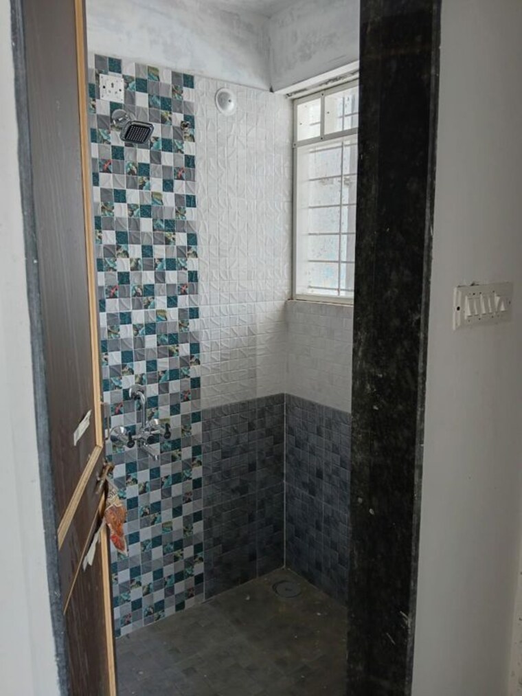 Bathroom, katraj 1 Bedroom 550 Sq.Ft. Apartment In Katraj Pune 10570978