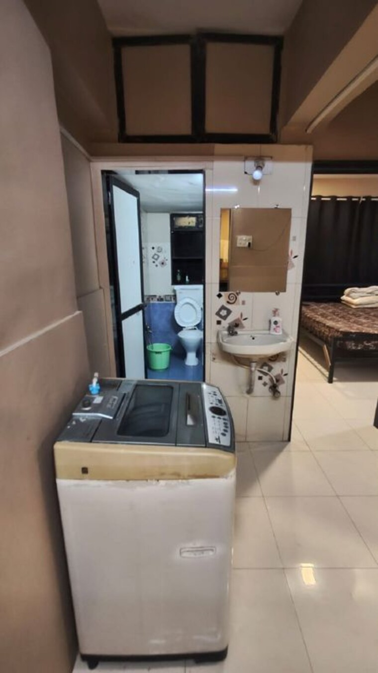 Other, juhu 2 Bedroom 700 Sq.Ft. Apartment In Juhu Mumbai 10570976