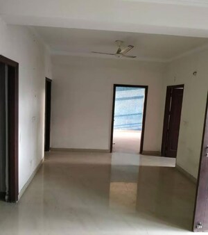 Room in 3 BHK Apartment at Nagla Road – for Sale