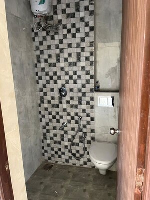 Bathroom in  Pg at Mulund West – for Rent