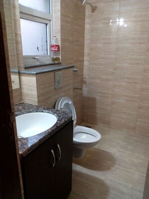 Bathroom in 3 BHK Builder Floor at BPTP Amstoria, Sector 102 – for Rent