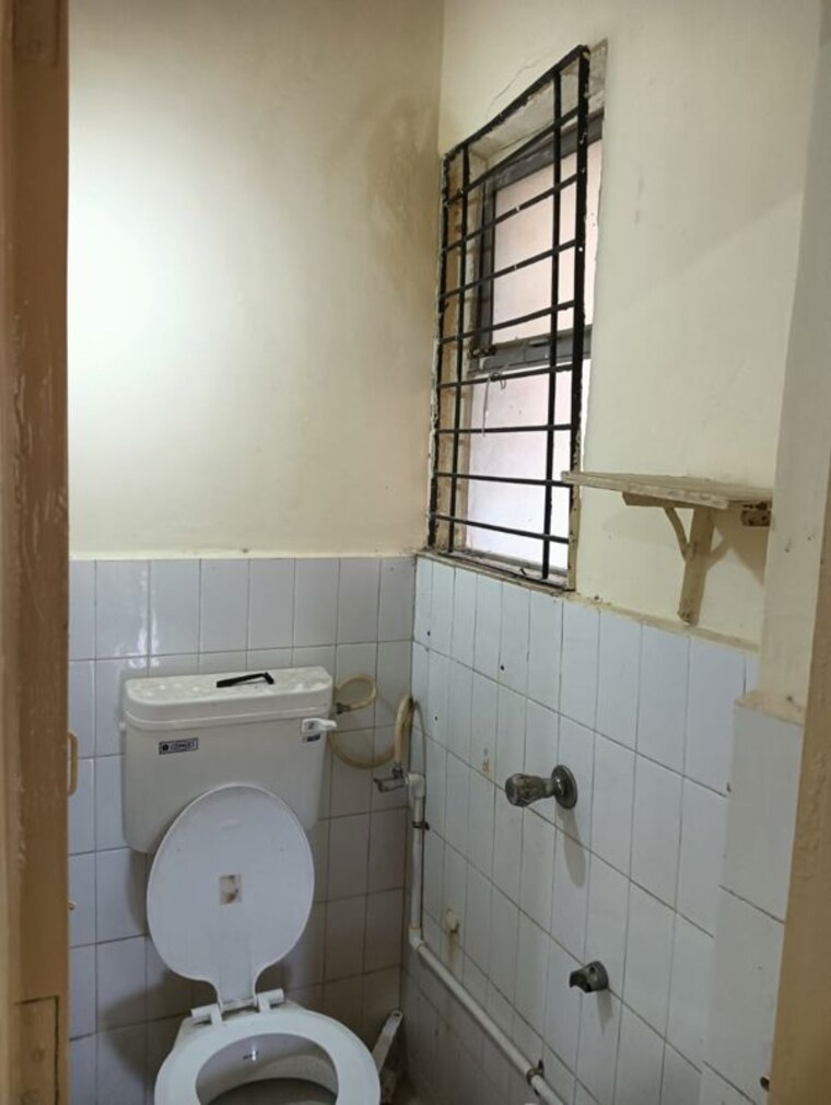 Bathroom, prajakta-chs-vasant-vihar 1 RK 280 Sq.Ft. Apartment In Vasant Vihar Thane 10570997