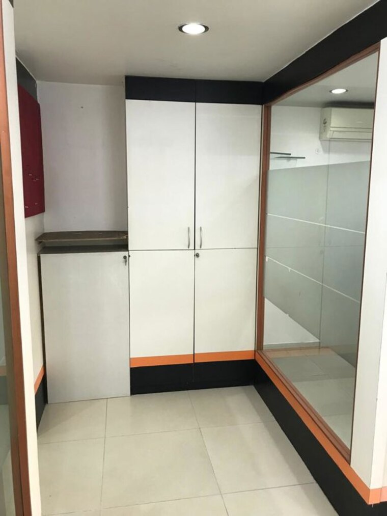 Kitchen, ellisbridge Commercial Office Space 1300 Sq.Ft. In Ellisbridge Ahmedabad 10571019